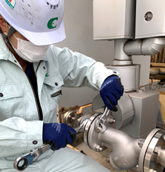 製造設備および機器の整備